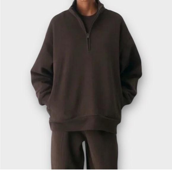 SKIMS Tops - SKIMS Espresso Boyfriend Fleece Slouchy 1/2 Zip Pullover NWT